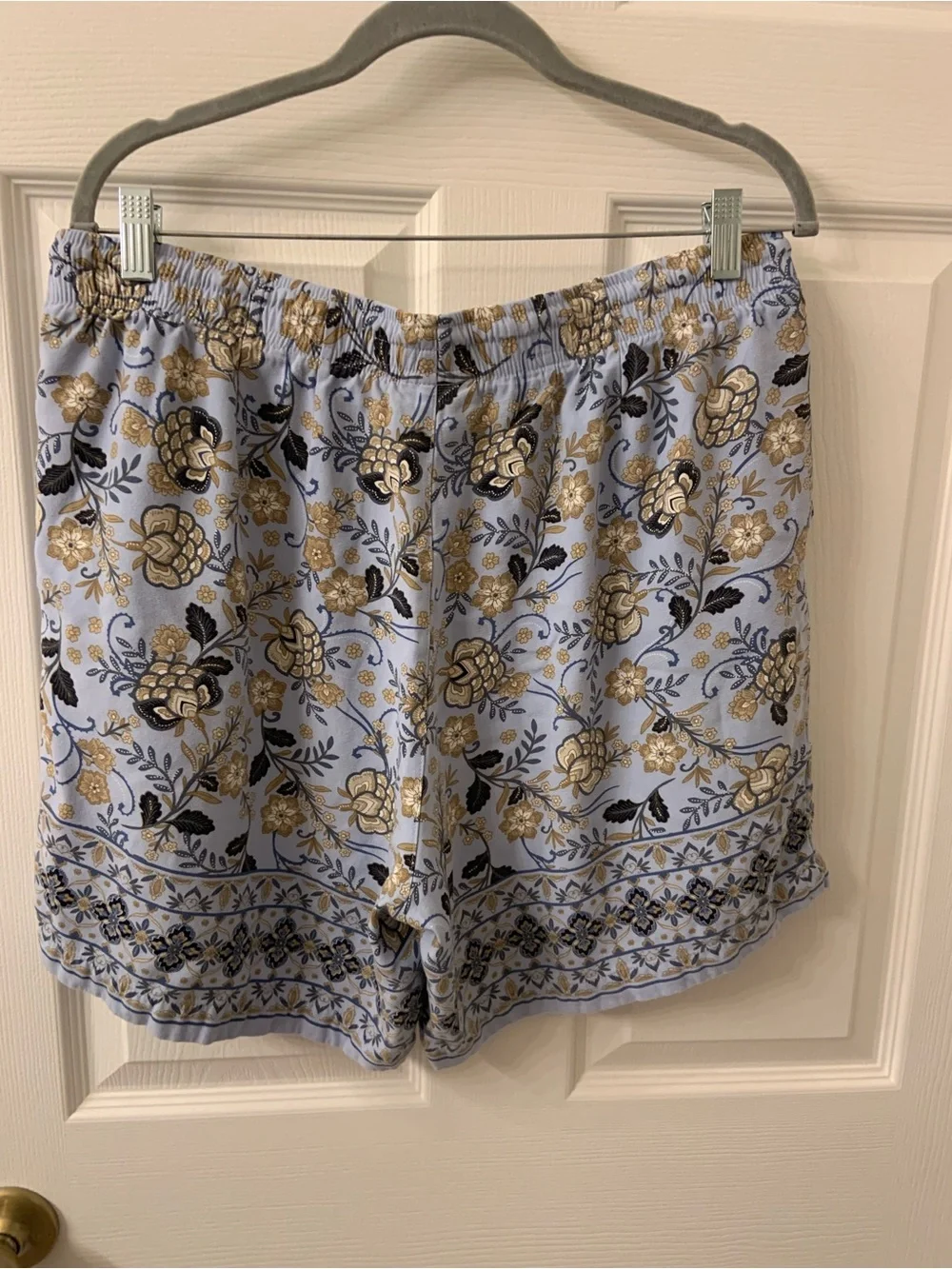 J. Jill Light Blue Floral Drawstring Bermudas